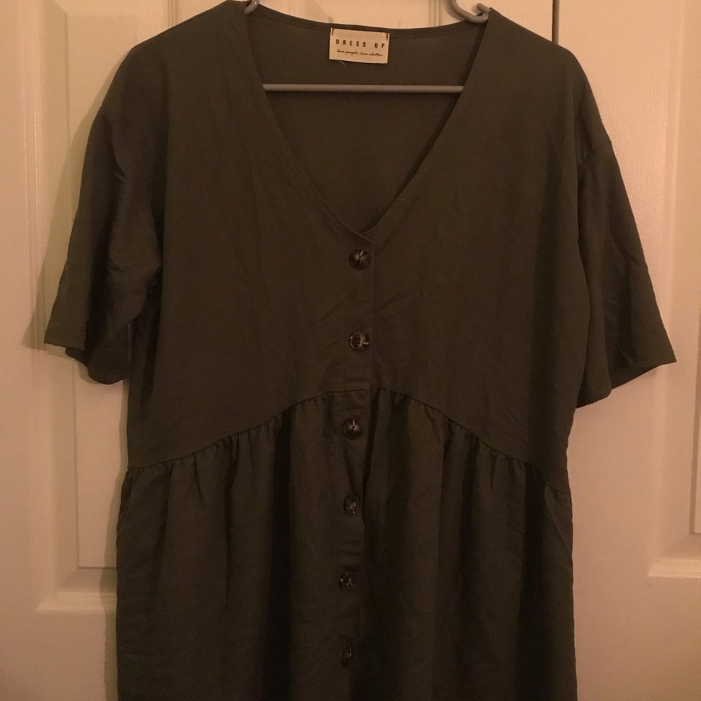 Hunter Green Button-down top